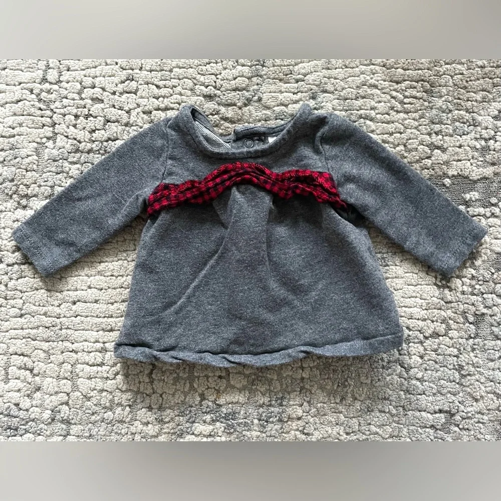 Carters long sleeve top size newborn